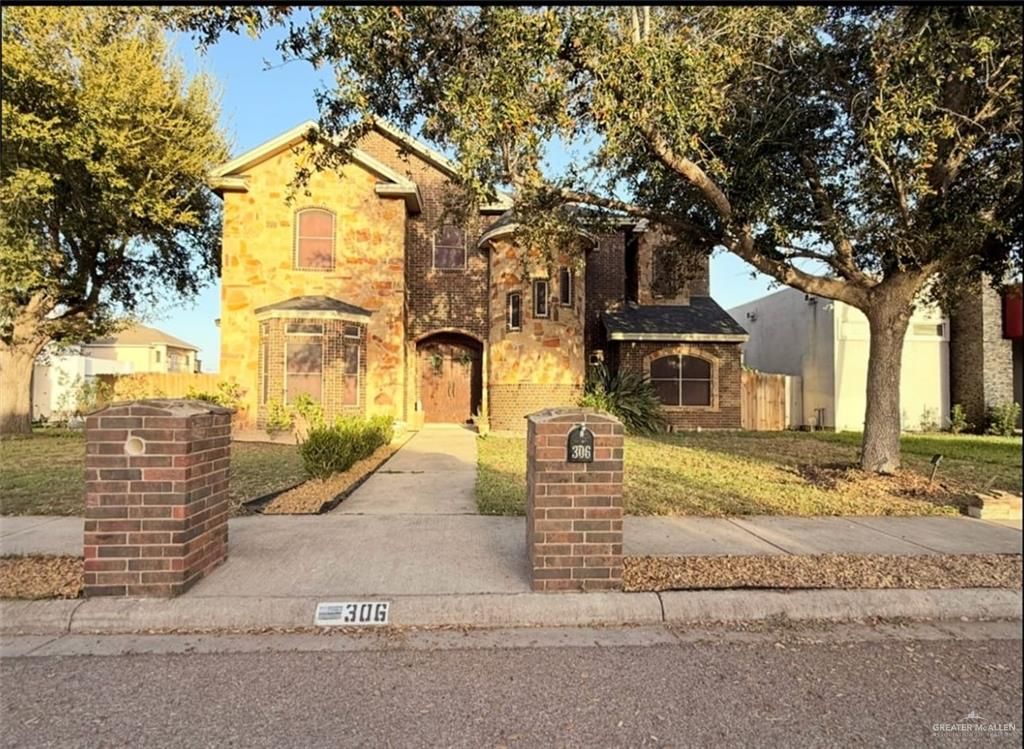 306 Driftwood Avenue, Mission, TX 78572