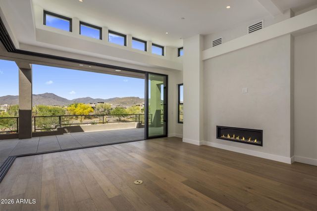 37200 N CAVE CREEK Road 2102, Scottsdale, AZ 85262