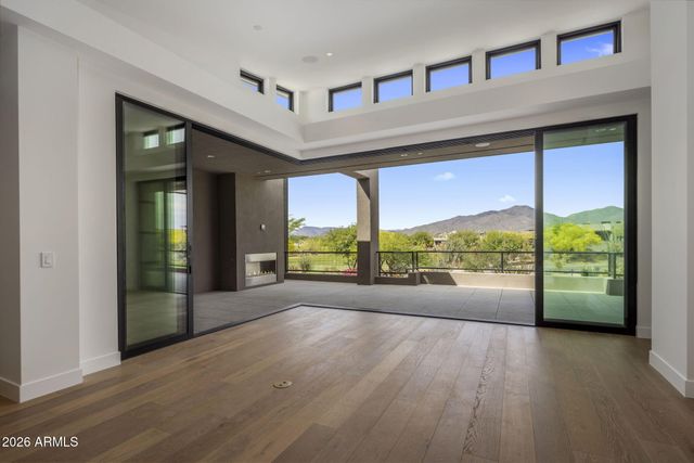 37200 N CAVE CREEK Road 2102, Scottsdale, AZ 85262