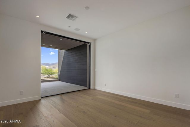 37200 N CAVE CREEK Road 2102, Scottsdale, AZ 85262
