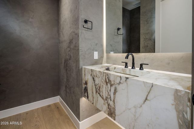 37200 N CAVE CREEK Road 2102, Scottsdale, AZ 85262