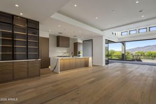 37200 N CAVE CREEK Road 2102, Scottsdale, AZ 85262