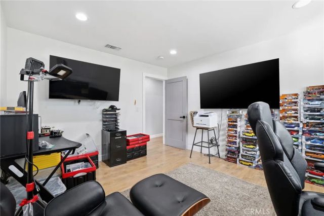 23956 Los Rosas Street, West Hills, CA 91304