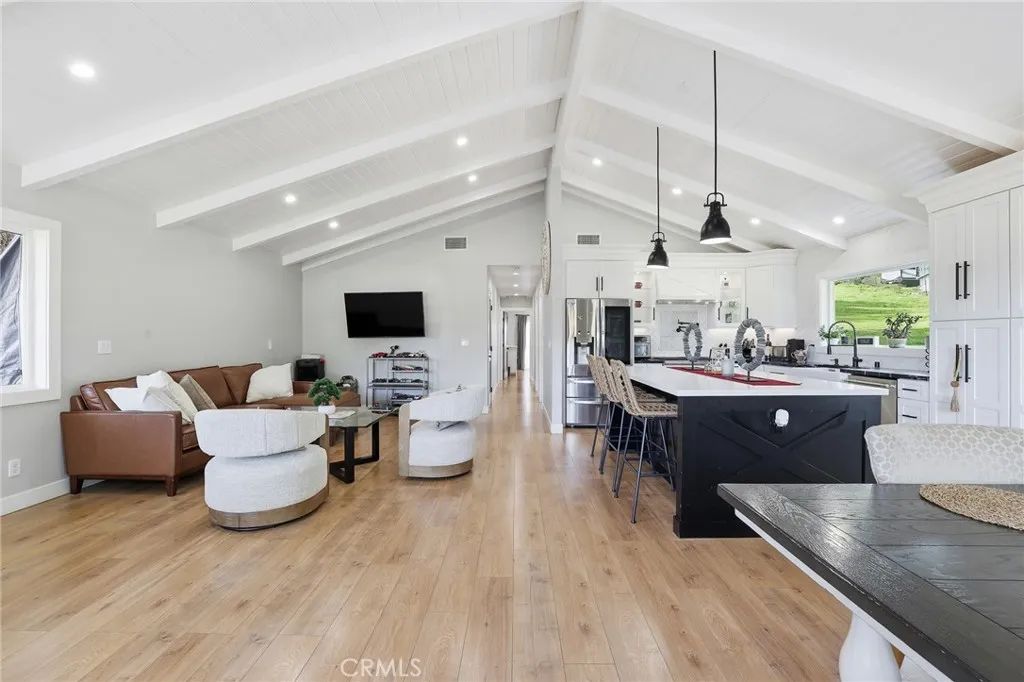 23956 Los Rosas Street, West Hills, CA 91304