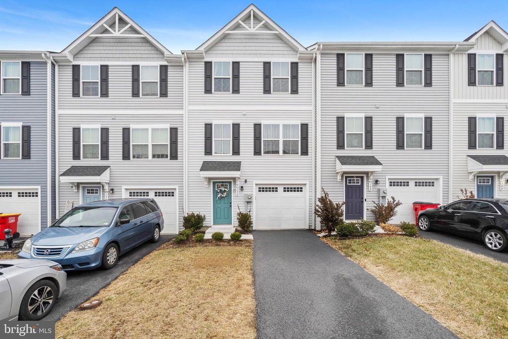 152 OGUNQUIT DR, Martinsburg, WV 25403