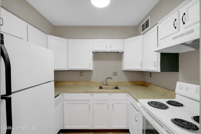 4028 Poplar Level Rd APT 7, Louisville, KY 40213