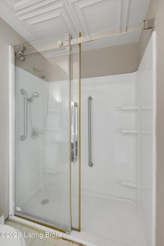 4028 Poplar Level Rd APT 7, Louisville, KY 40213