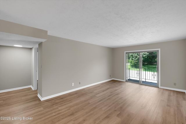 4028 Poplar Level Rd APT 7, Louisville, KY 40213