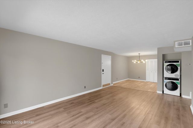 4028 Poplar Level Rd APT 7, Louisville, KY 40213
