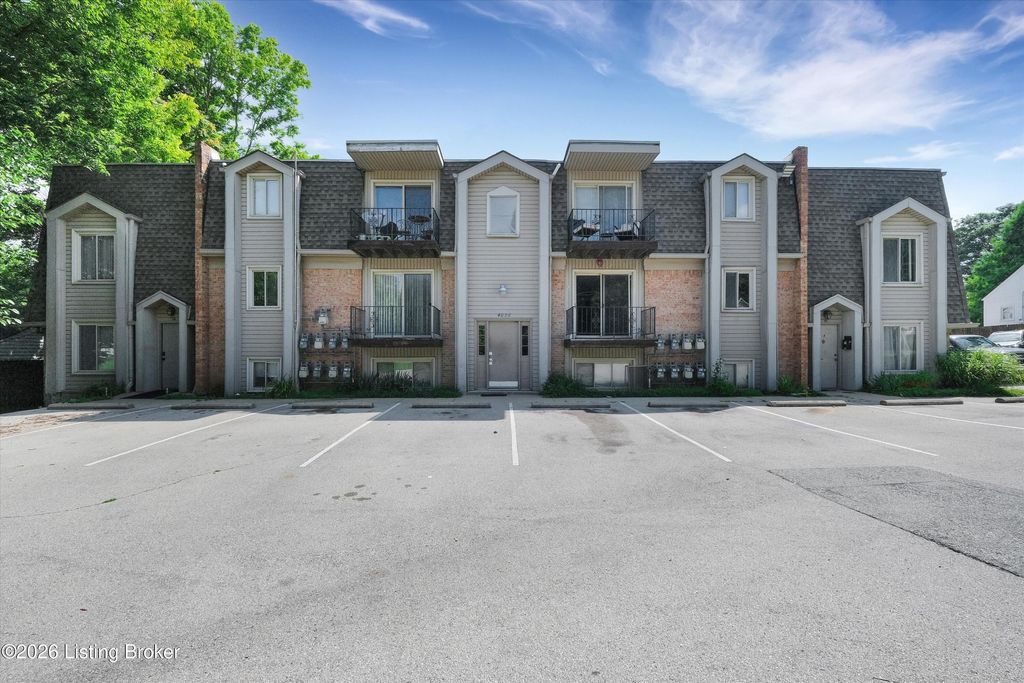 4028 Poplar Level Rd APT 7, Louisville, KY 40213