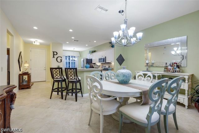 4864 Hampshire CT 203, Naples, FL 34112