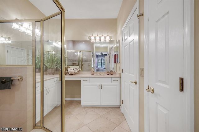 4864 Hampshire CT 203, Naples, FL 34112
