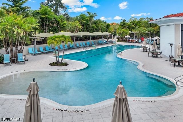 4864 Hampshire CT 203, Naples, FL 34112