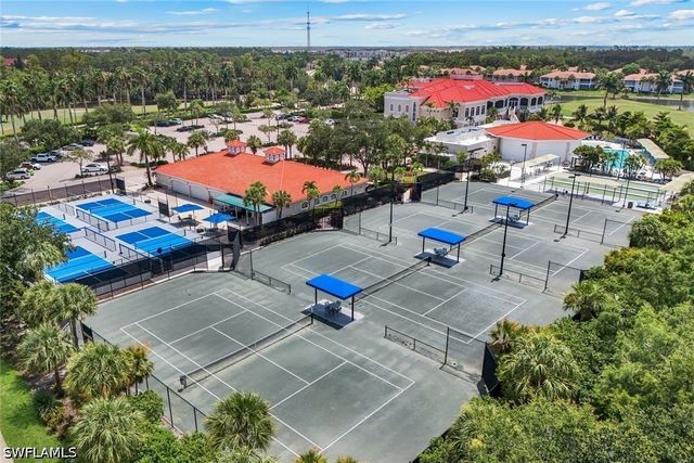 4864 Hampshire CT 203, Naples, FL 34112