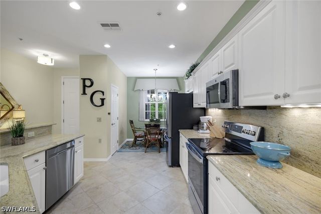 4864 Hampshire CT 203, Naples, FL 34112