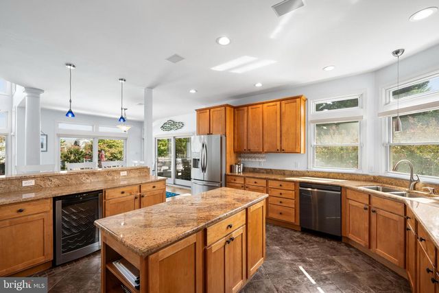 215 NAUTILUS DR, Long Beach Township, NJ 08008