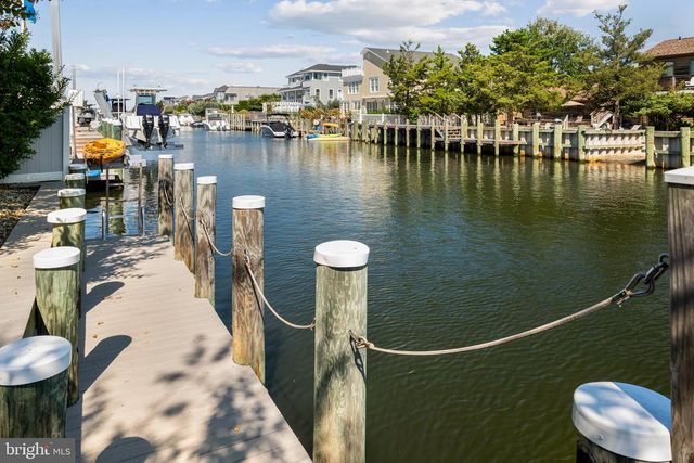 215 NAUTILUS DR, Long Beach Township, NJ 08008