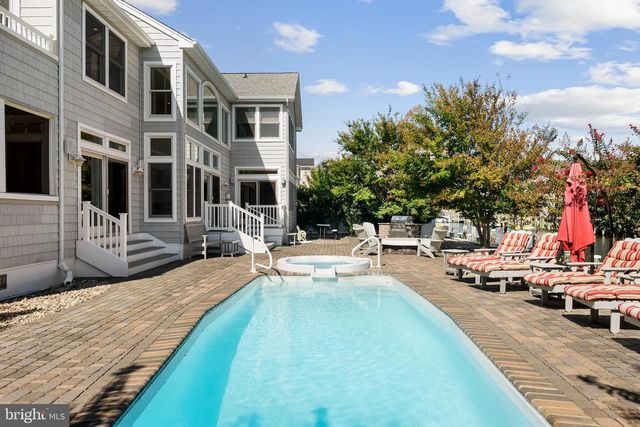 215 NAUTILUS DR, Long Beach Township, NJ 08008