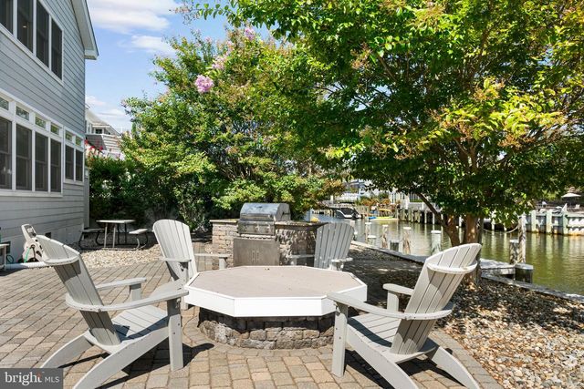 215 NAUTILUS DR, Long Beach Township, NJ 08008