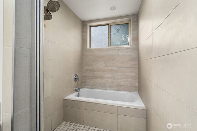 3818 B 23rd Avenue W, Seattle, WA 98199