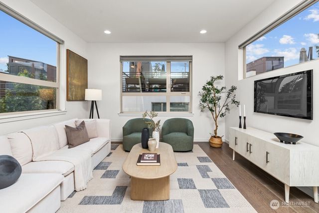 3818 B 23rd Avenue W, Seattle, WA 98199