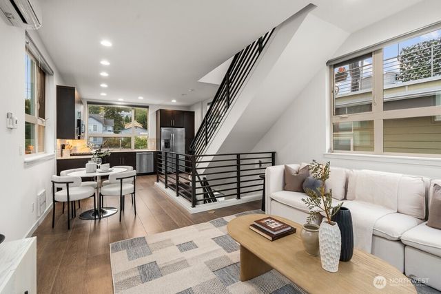 3818 B 23rd Avenue W, Seattle, WA 98199