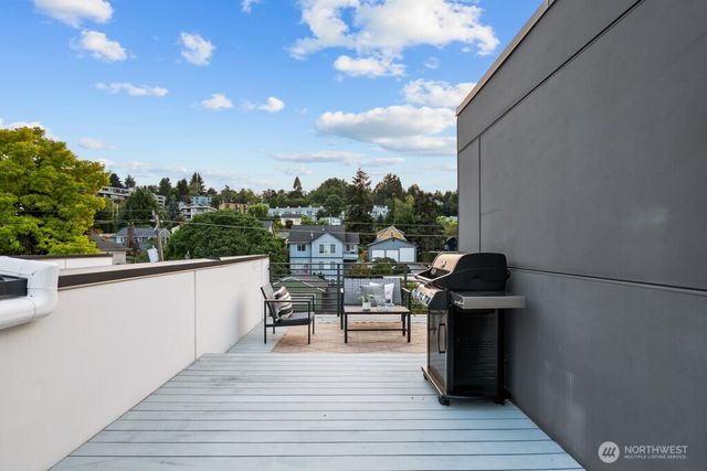 3818 B 23rd Avenue W, Seattle, WA 98199