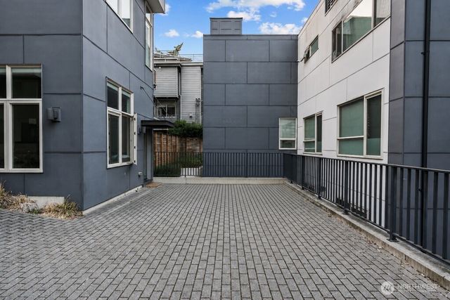 3818 B 23rd Avenue W, Seattle, WA 98199