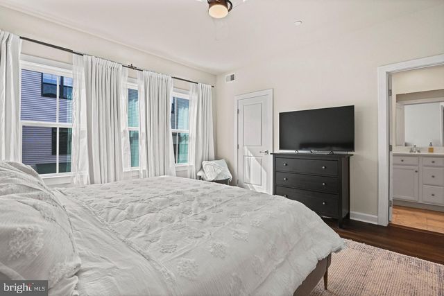 13007 HATTONTOWN SQ, Herndon, VA 20171