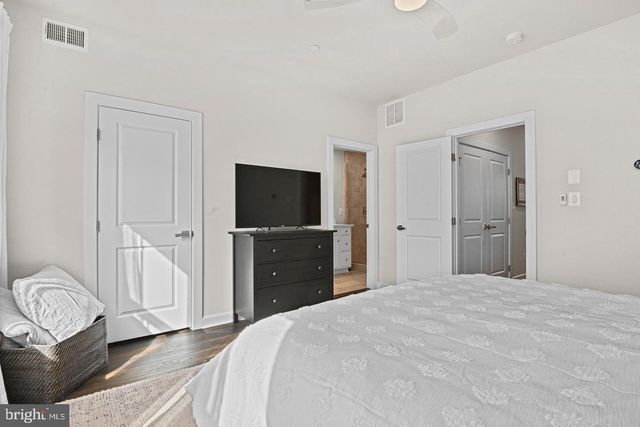 13007 HATTONTOWN SQ, Herndon, VA 20171