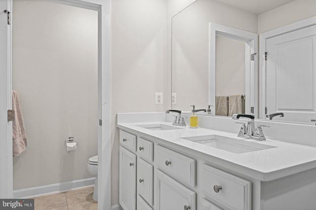 13007 HATTONTOWN SQ, Herndon, VA 20171