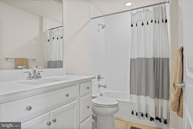 13007 HATTONTOWN SQ, Herndon, VA 20171
