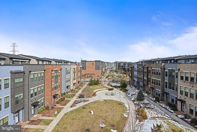 13007 HATTONTOWN SQ, Herndon, VA 20171
