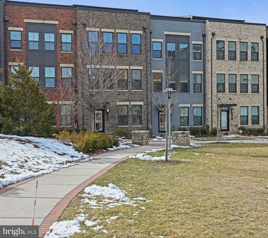 13007 HATTONTOWN SQ, Herndon, VA 20171