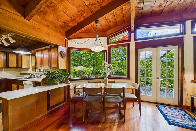 105 Buck Gulch Lane, Garberville, CA 95542