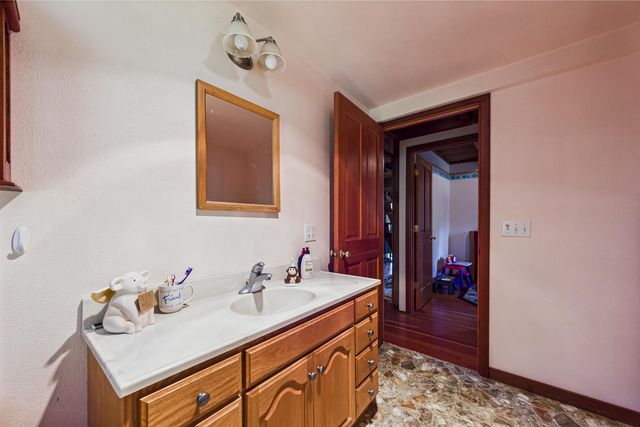 105 Buck Gulch Lane, Garberville, CA 95542