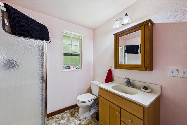 105 Buck Gulch Lane, Garberville, CA 95542