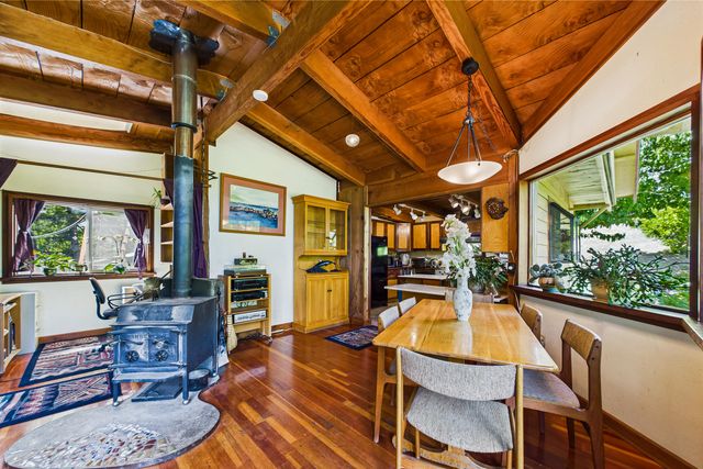 105 Buck Gulch Lane, Garberville, CA 95542