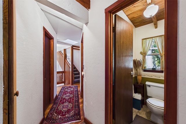 105 Buck Gulch Lane, Garberville, CA 95542