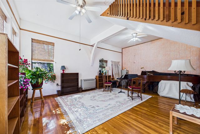 105 Buck Gulch Lane, Garberville, CA 95542