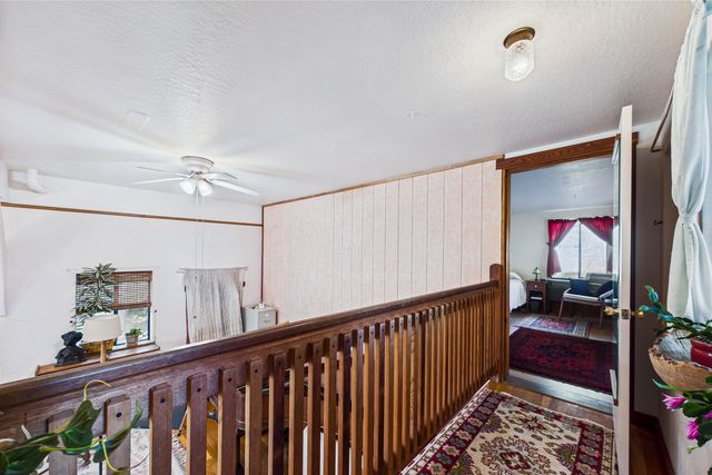 105 Buck Gulch Lane, Garberville, CA 95542