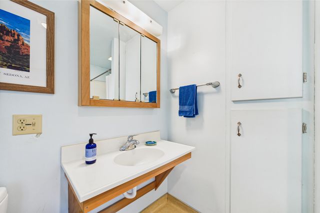 105 Buck Gulch Lane, Garberville, CA 95542