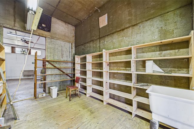 105 Buck Gulch Lane, Garberville, CA 95542