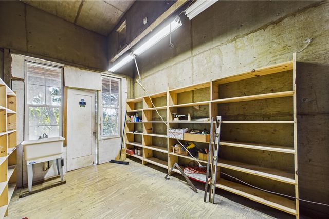 105 Buck Gulch Lane, Garberville, CA 95542