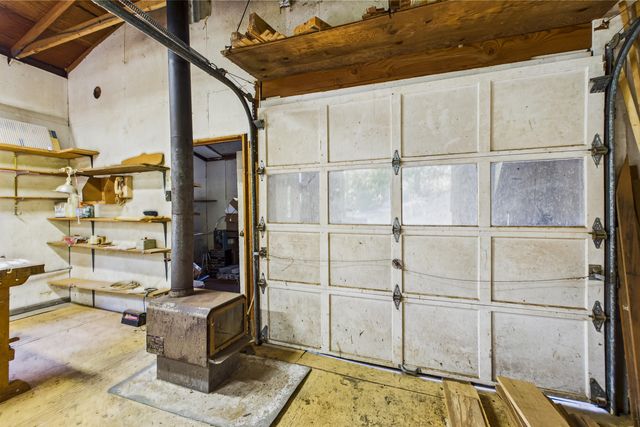 105 Buck Gulch Lane, Garberville, CA 95542