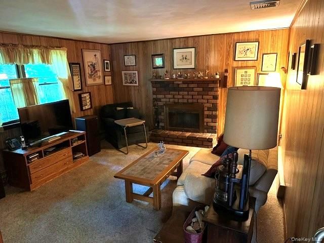 94 Arlington Road, Ronkonkoma, NY 11779