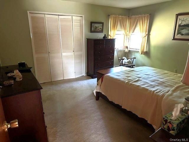 94 Arlington Road, Ronkonkoma, NY 11779