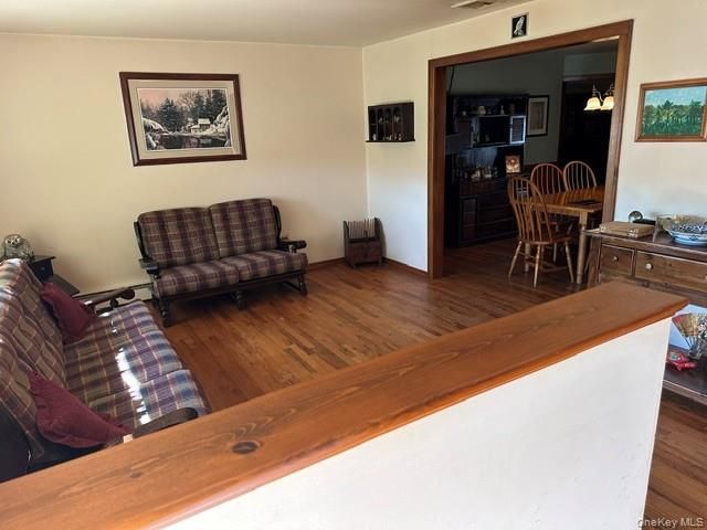 94 Arlington Road, Ronkonkoma, NY 11779