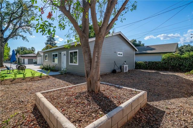 511 Unit 2 Alvarado Street, Redlands, CA 92373