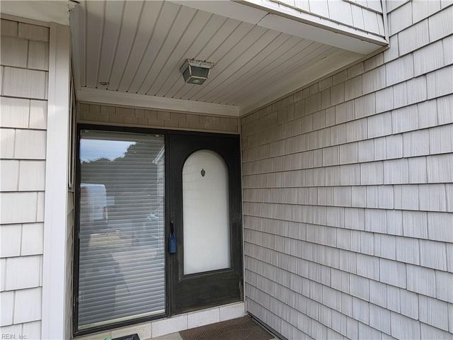 3950 Whispering Oaks PL, Virginia Beach, VA 23455